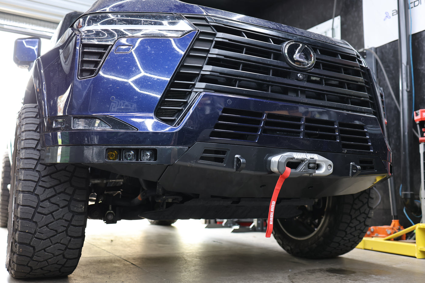 GX550 winch bumper installed close-up of shackle mount point